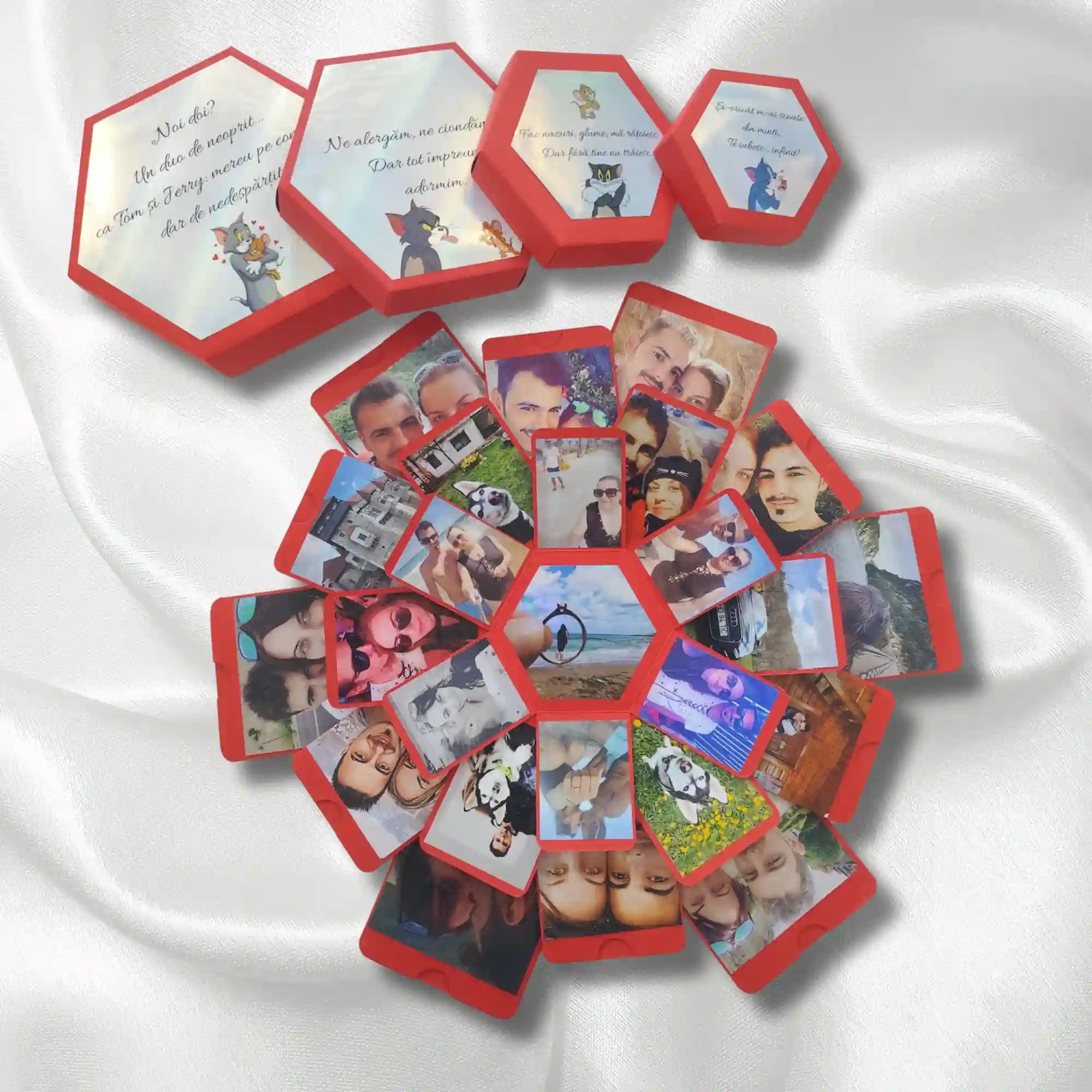 Cutie foto exploziva hexagonala deschisa rosie