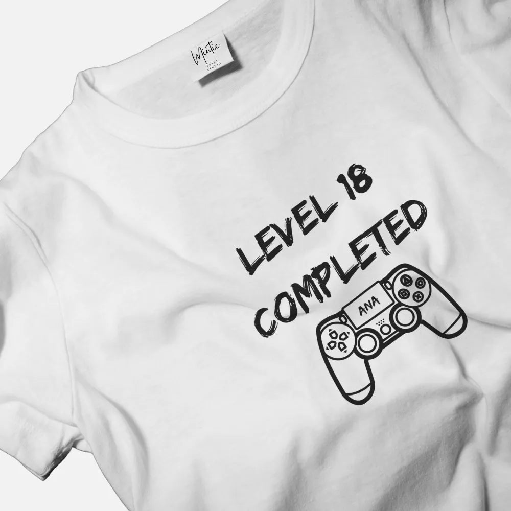 Tricou personalizat level 18 completed alb femei